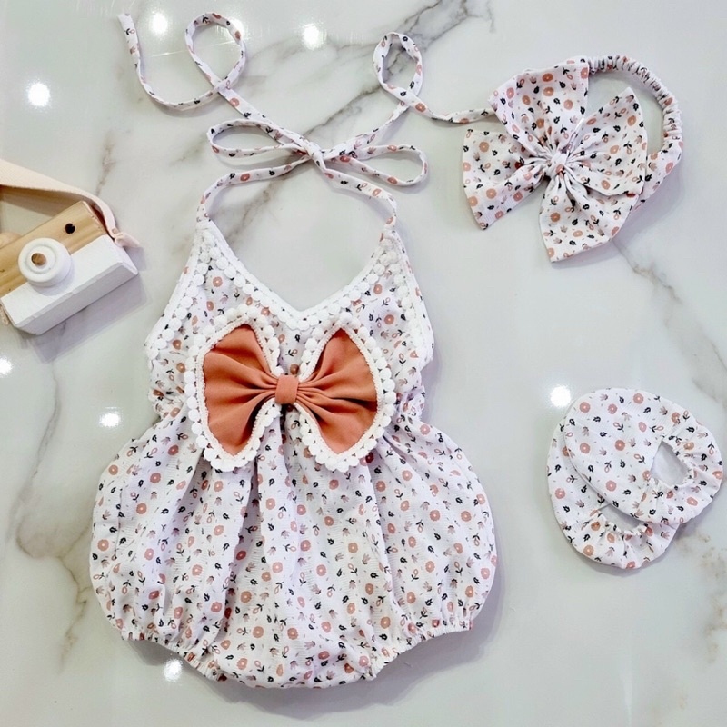 Set body yếm hoa nhí cho bé gái - set yếm - set 3 món gồm : body liền thân + tất giày + băng đô tuban - áo quần trẻ em