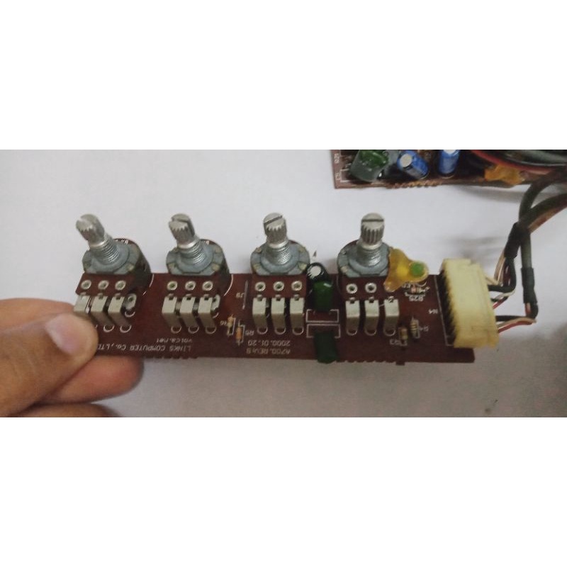 Mạch Loa Soundmax 4.1 A4000 50W Sub 30W