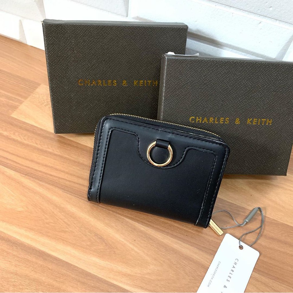 Ví Charles And Keith Chính Hãng Phối Vòng Nhẫn