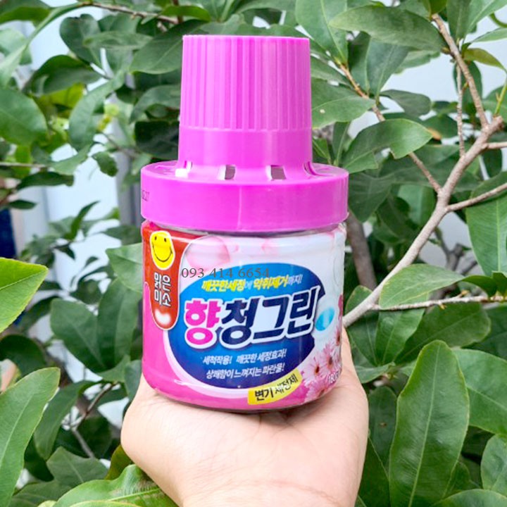 Chai thả bồn cầu khử khuẩn hương hoa Hàn Quốc