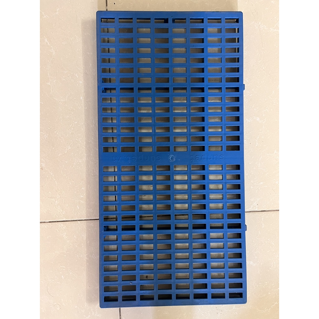 Tấm nhựa lót sàn chuồng cho chó, mèo (Nhựa PVC cao cấp - 20x30cm) - VIETPET