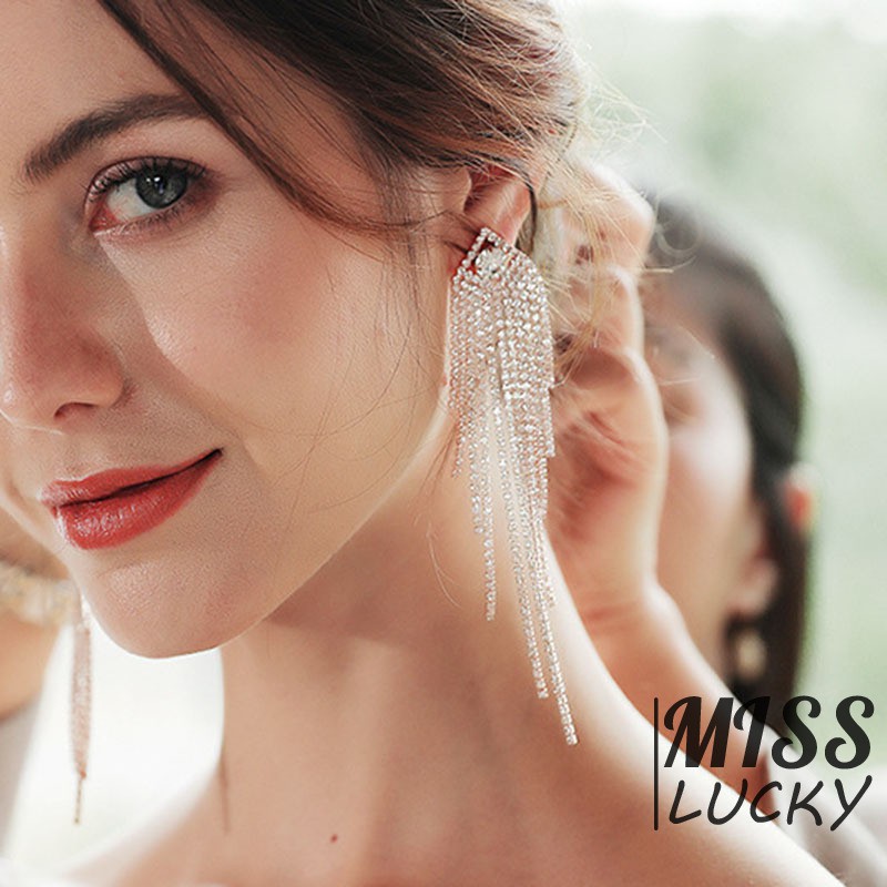 Khuyên tai tua rua phong cách bô hem cá tính cho nữ