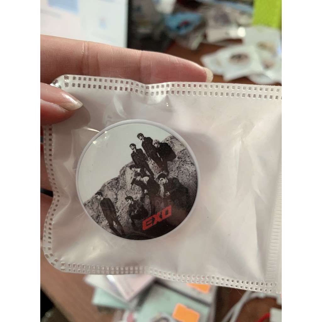 Giá đỡ điện thoại TFBoys Twice Exo Black Pink (L1D) | BigBuy360 - bigbuy360.vn