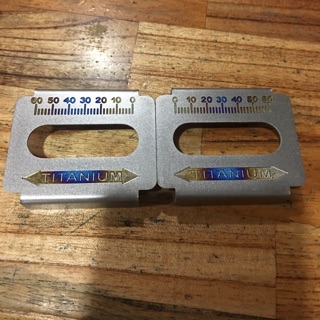 Bas gấp titan