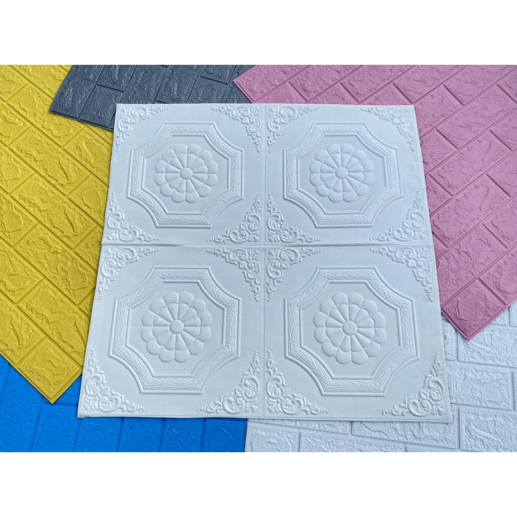 Tấm ốp tường, tấm dán tường pvc tráng bạc, có sẵn keo bóc dán kích thước 60x30 cm