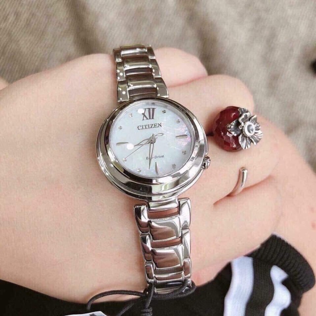 Đồng hồ nữ Citizen Eco-Drive Diamond 💎 EM0330-55D