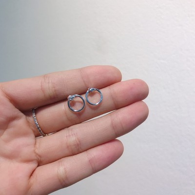Khuyên tai bạc nữ TLEE mặt tròn nút thắt TLEE JEWELRY B0460