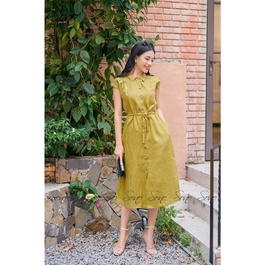 Sono - Đầm Linen Thêu Nơ Nhún Eo Mẫu Thiết Kế Mới Được Thêu Tay Trên Vai Duyên Dáng