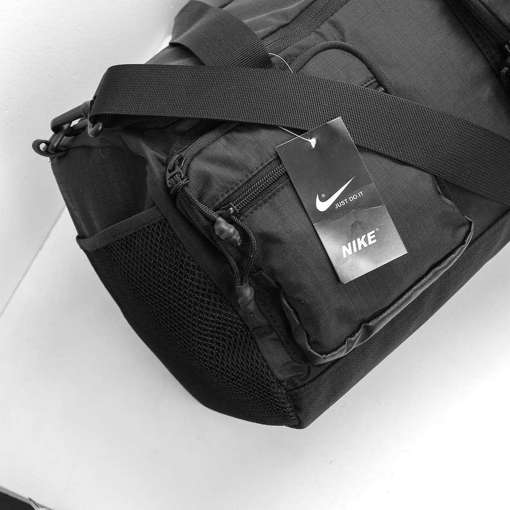 Túi trống du lịch/Túi tập Gym Training Poly thể thao chất liệu chống thấm nước, có ngăn đựng riêng đồ ướt, đồ tập