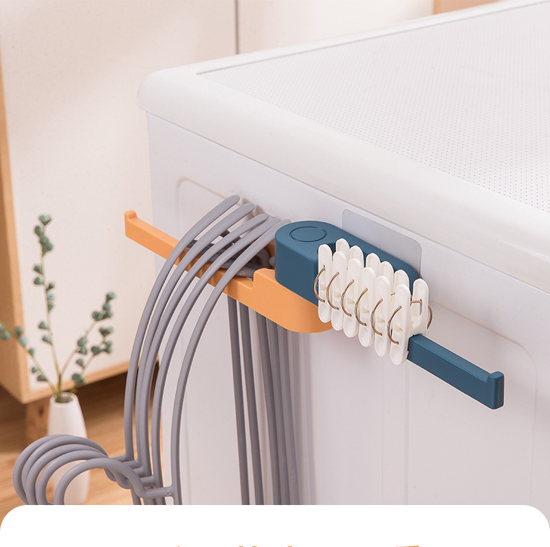 Giá treo xoay gắn tường đa năng giúp giữ quần áo gọn gàng ngắn năp