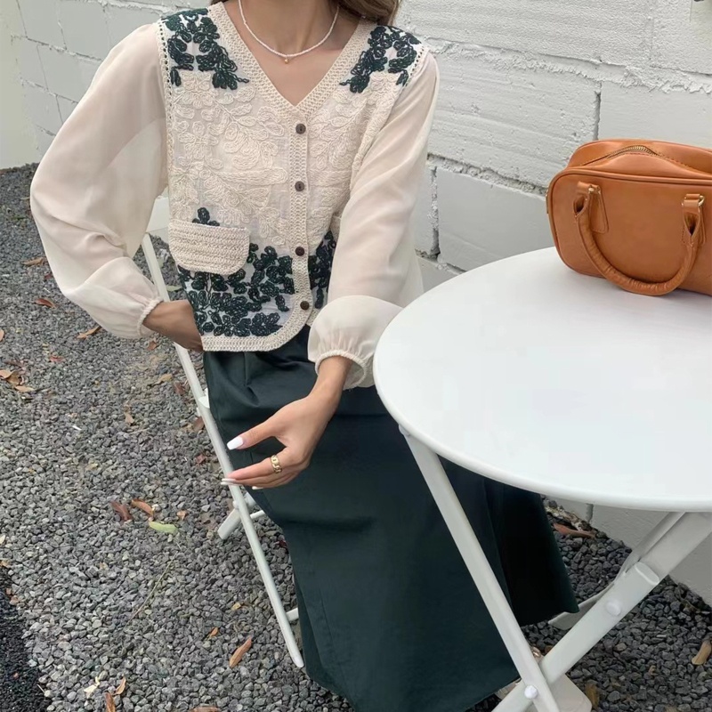 Áo Khoác Cardigan Vải Chiffon Cổ V Tay Phồng Thêu Hoa Phối Nút Màu Sắc Tương Phản Thời Trang Mùa Thu Cho Nữ