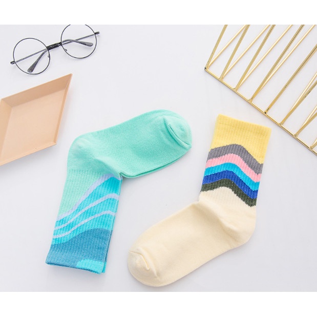 Vớ cotton cao cổ Nam Nữ phong cách thể thao, năng động.