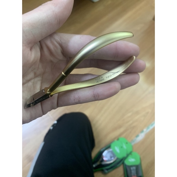 Kềm nghĩa cắt da d777 mạ vàng, Kìm nghĩa nhặt da D777