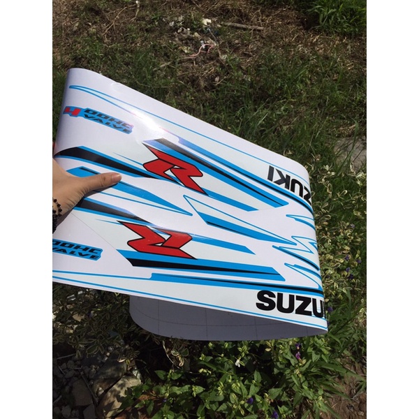 Tem rời chế Raider xăng cơ. Xe xanh, chỉ trắng. Thay đổi màu sắc và chi tiết theo yêu cầu. Sắc nét, bền màu