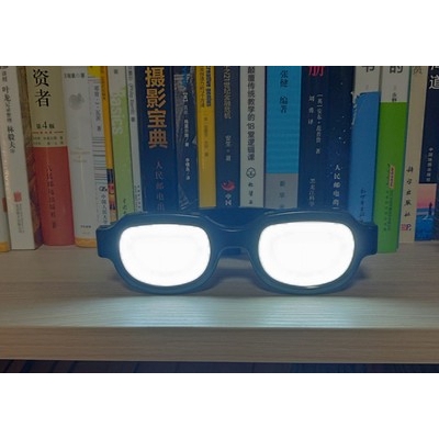 Mắt kính đèn LED hoá trang Conan độc đáo