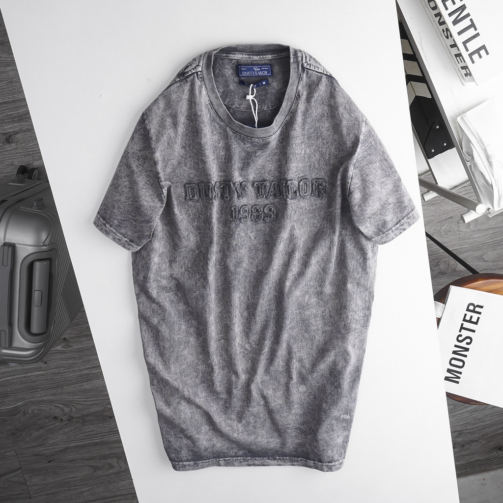 Áo thun Dusty Tailor wash acid 4 màu chính hãng, chữ đắp nổi đặc biệt, vải cotton dày, form slimfit mặc thoải mái