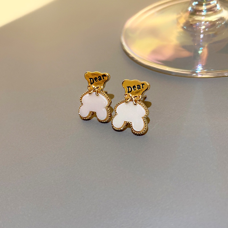 Đôi Bông Tai Hình Gấu Trắng Và Chữ Cái Thời Trang Hàn Quốc