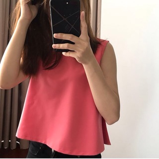 Áo sát nách xẻ tà form croptop