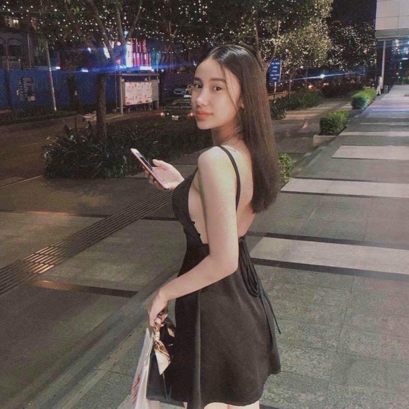 Đầm 2 dây hở lưng dáng ngắn- chất phi lụa mềm mịn, mượt mát