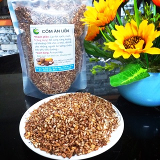 Cốm ăn liền gạo lứt rang.