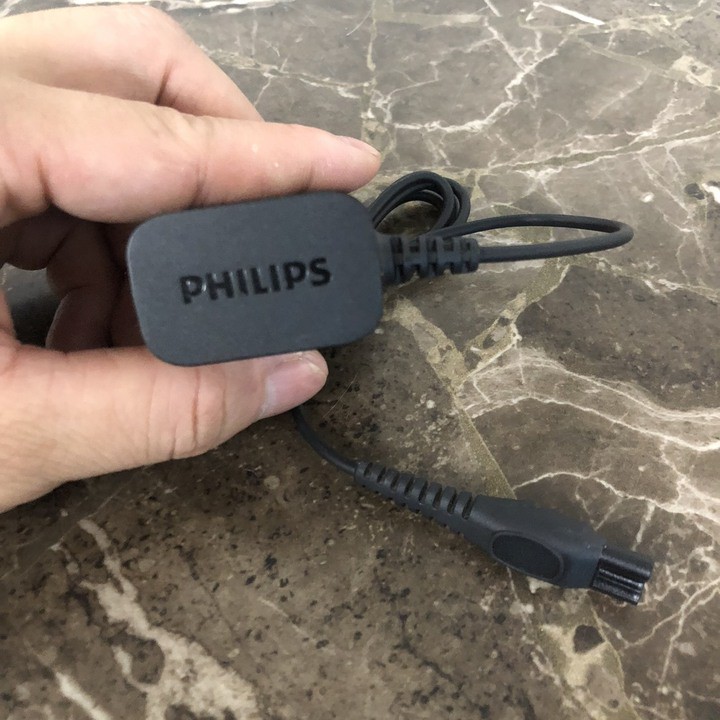 Bộ củ sạc Adaptor mã HQ8505, dùng sạc pin cho máy cạo râu của hãng Philips - Công suất 5.4W