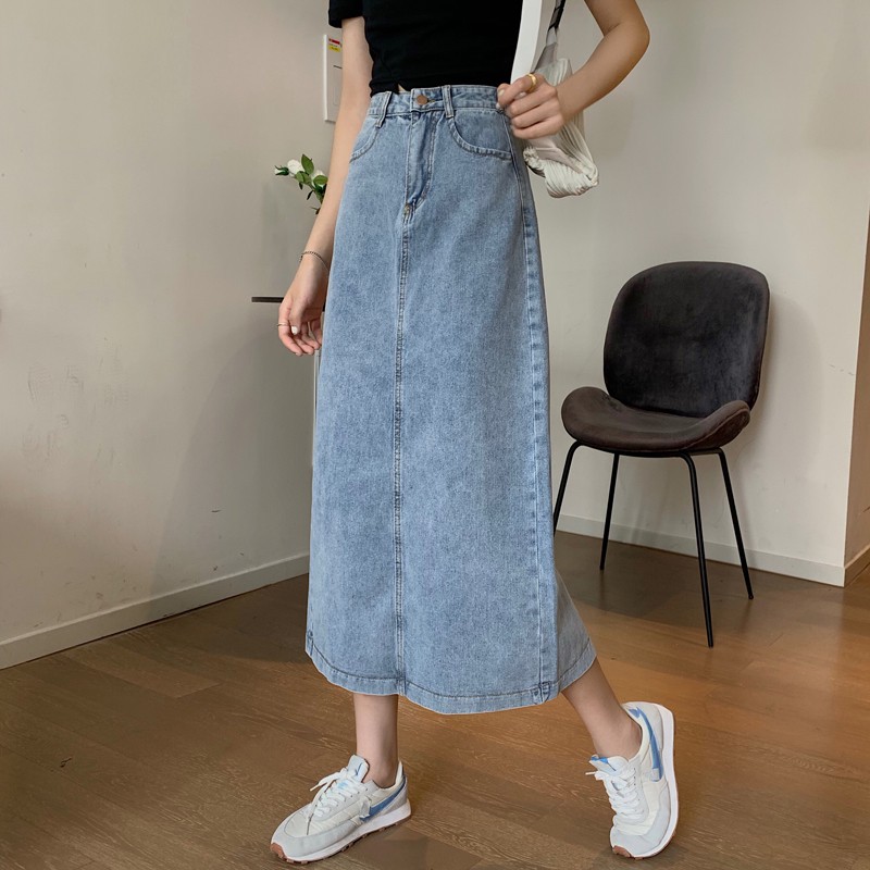 Kumi.vn chân váy dài denim bò cạp cao xẻ sau có cúc chỉnh eo màu xanh nhạt ulzzang Hàn Quốc | BigBuy360 - bigbuy360.vn