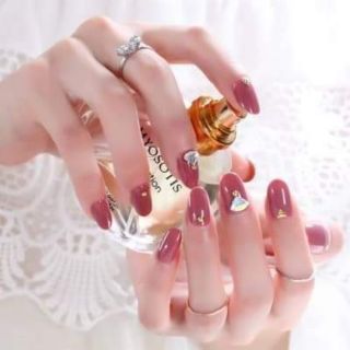 Móng tay giả gồm 24 móng kèm keo