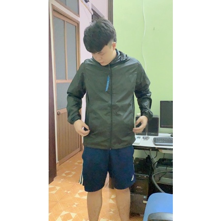 Áo gió trung niên