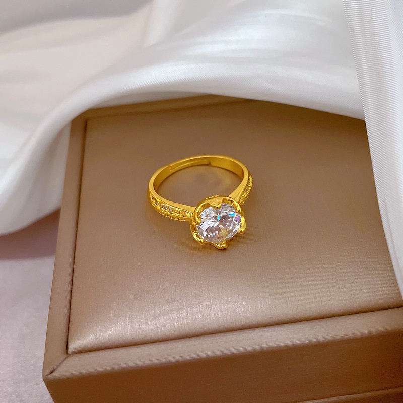 Nhẫn nữ titan chống gỉ Vàng 18k trang sức kim cương sang trọng