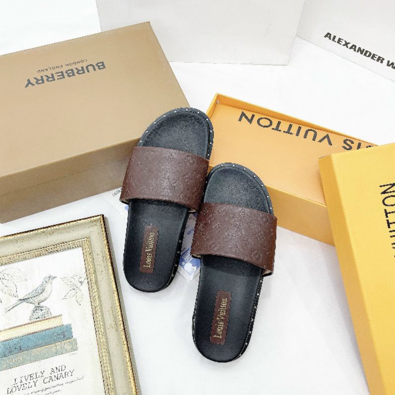 (ẢNH THẬT) Dép Quai Ngang Viền Đinh Hoa Văn In Chìm Da Mềm Êm Fullbox QC Cao Cấp