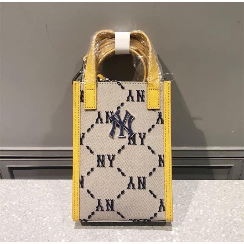 - Túi MLB đeo chéo mini chính hãng new 2022