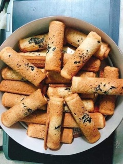 Bánh quế cuộn chà bông