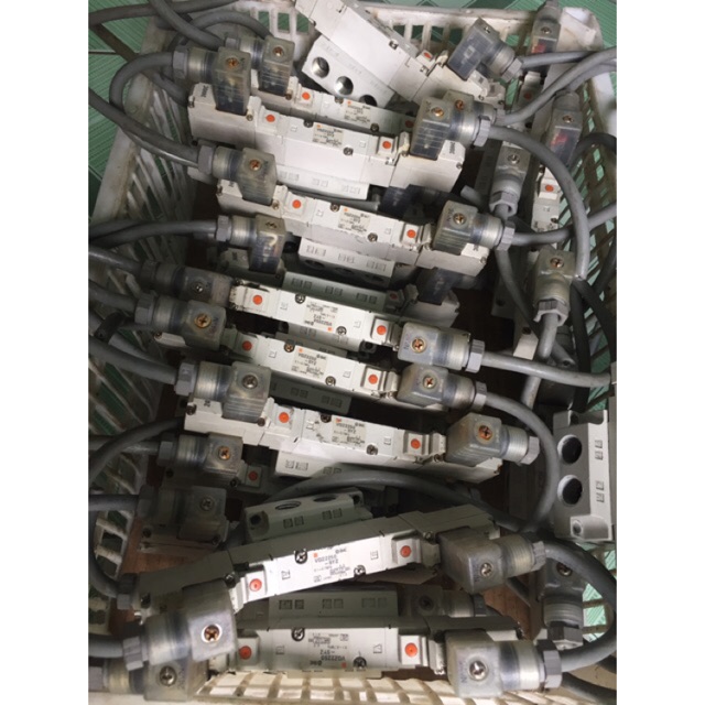 Van điện 5/2 24v DC 2 cuộn từ cũ xịn rẻ