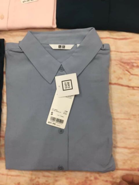 Áo sơ mi Uniqlo