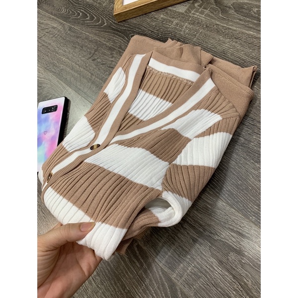 Set áo cardigan và váy len dây body Quảng châu