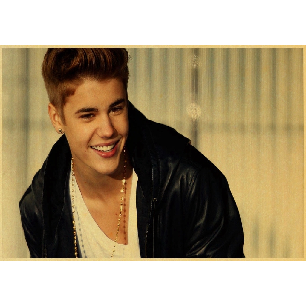 Poster hình ca sĩ Justin Bieber trang trí