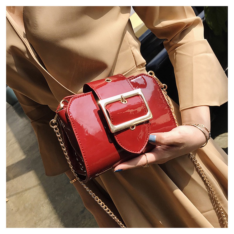 Túi đeo chéo có dây khóa to BG370