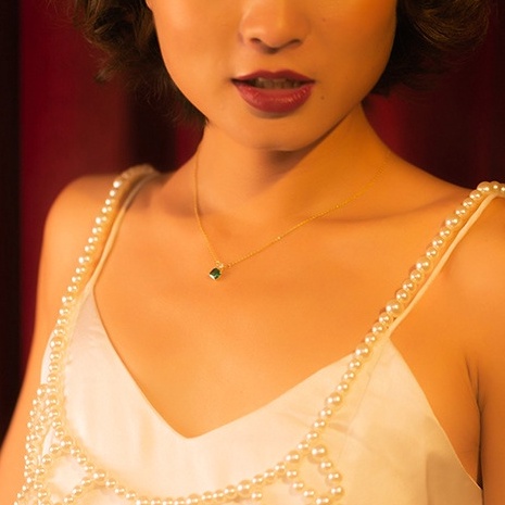 Dây chuyền nữ Eleanor Accessories mặt đính đá xanh sợi mảnh phụ kiện trang sức sang trọng