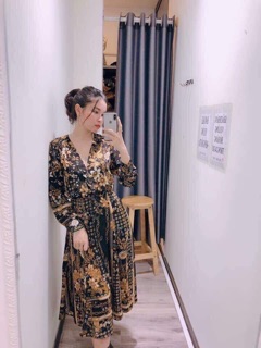 Váy hoạ tiết