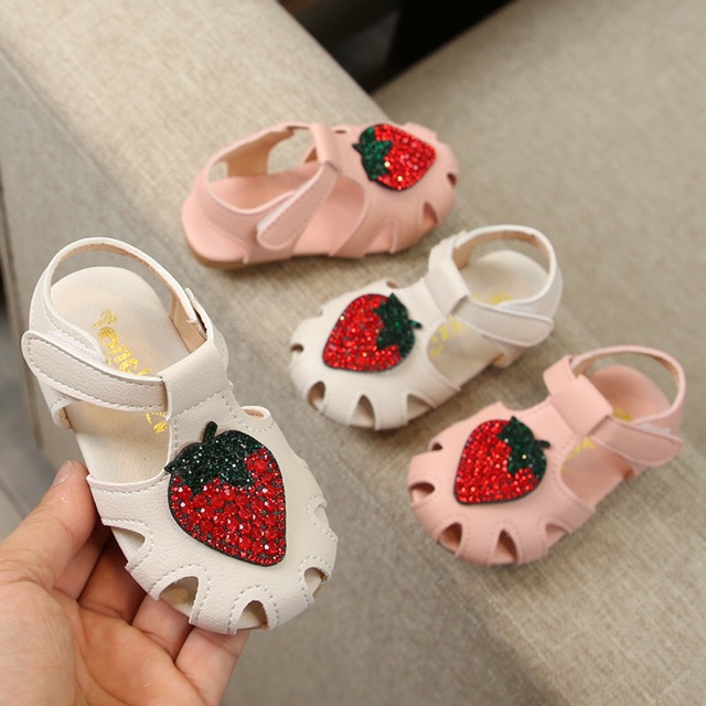 Sandal đính dâu đá cho bé gái - đế cao su mềm - hàng quảng châu