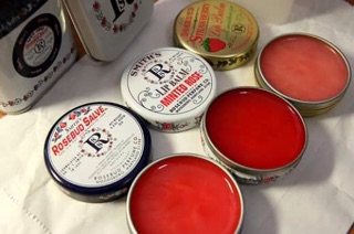 Son dưỡng Rosebud Salve