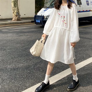 Váy babydoll trắng thêu hoa cực xinh Ulzzang Hàn Quốc Nhật Bản vintage [Yannie]