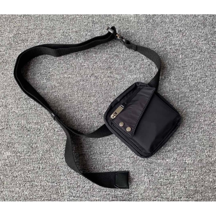 Túi đeo 1017 ALYX 9SM flat pouch ss20