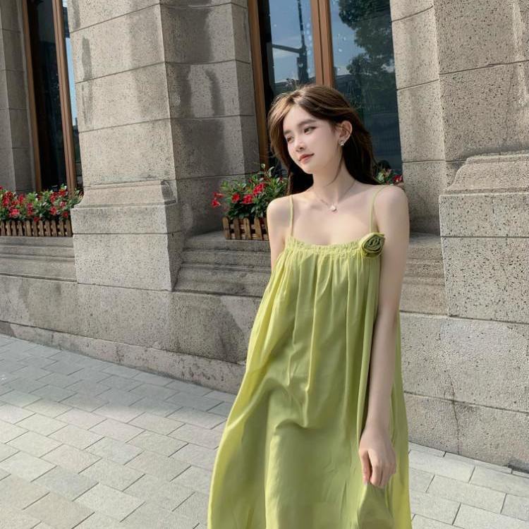 Đầm Hai Dây Họa Tiết Hoa Trà Màu Xanh Lá Nhạt Phong Cách Retro Pháp Xinh Xắn Thời Trang Đi Biển