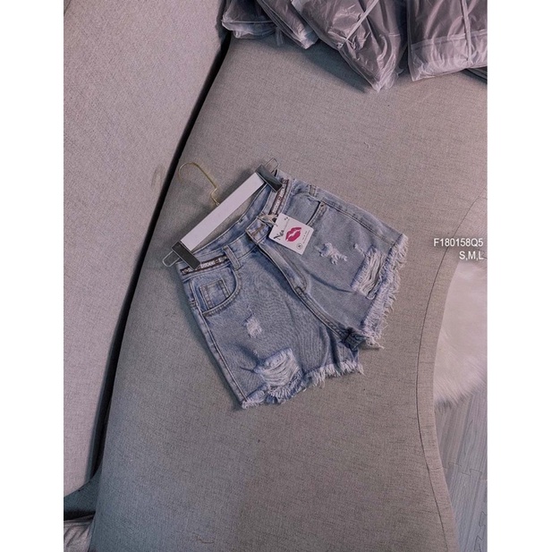 Quần short jeans rách