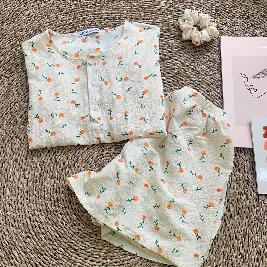 Set đồ ngủ nữ đũi xốp kèm chun cột tóc cùng bộ họa tiết xinh xắn dễ thương Shop Đậu Xinh - B602
