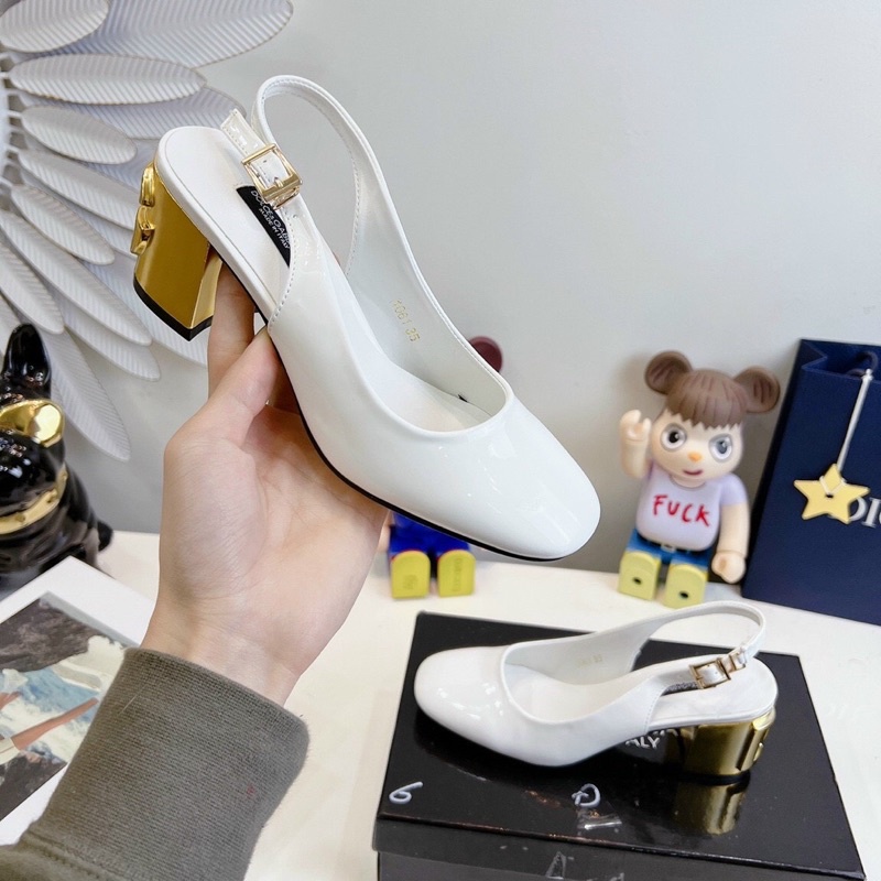 HÀNG CÓ SẴN ,SANDAL BÍT MŨI ĐẾ VUÔNG