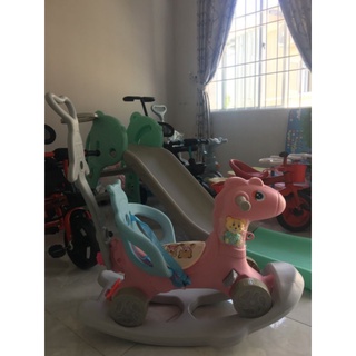 Ngựa bập bênh cho bé