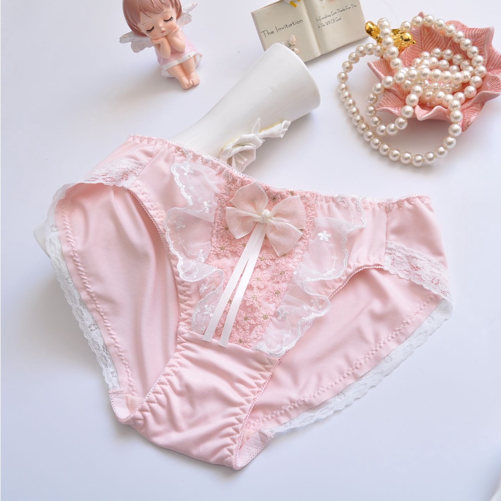 Quần Lót Tam Giác Cạp Vừa Bằng Lụa Sữa Thêu Họa Tiết Hoa Sen Tươi Mới Nhật Bản Dễ Thương Cho Nữ Sinh
