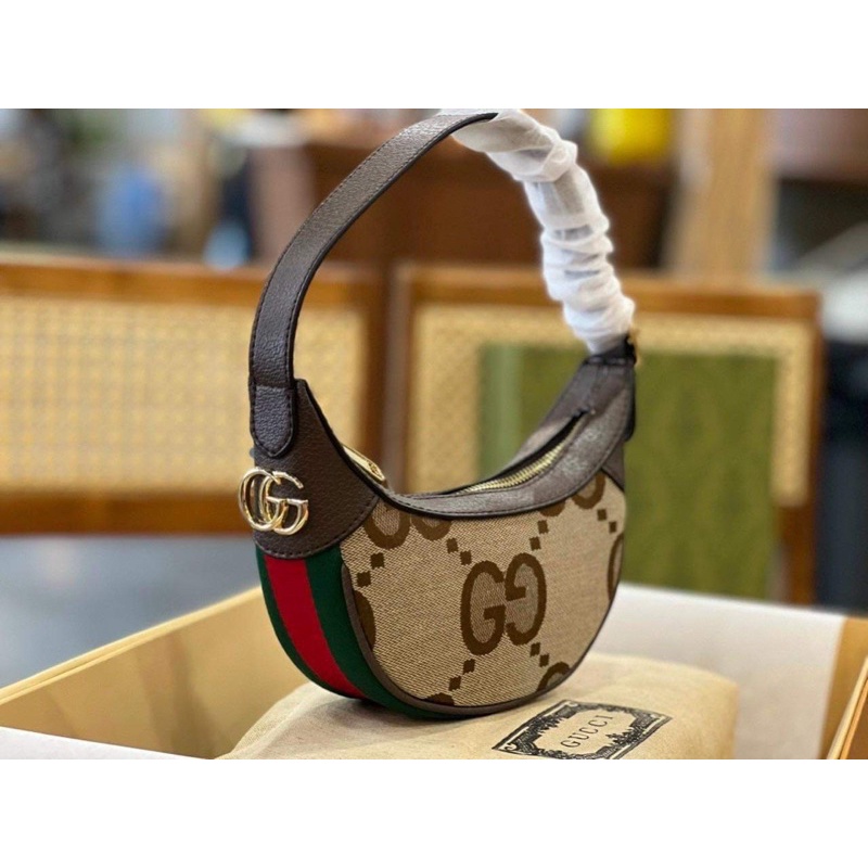 Túi đeo vai  sang chảnh cho bé